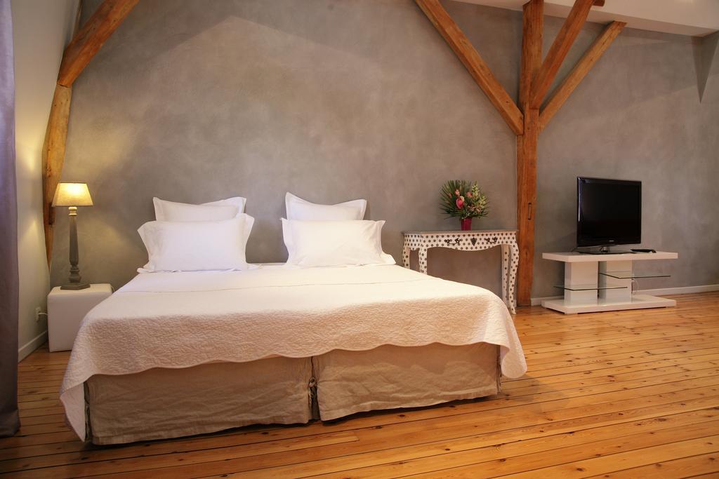 A La Fleur De Lys Bed and Breakfast Langeais Δωμάτιο φωτογραφία