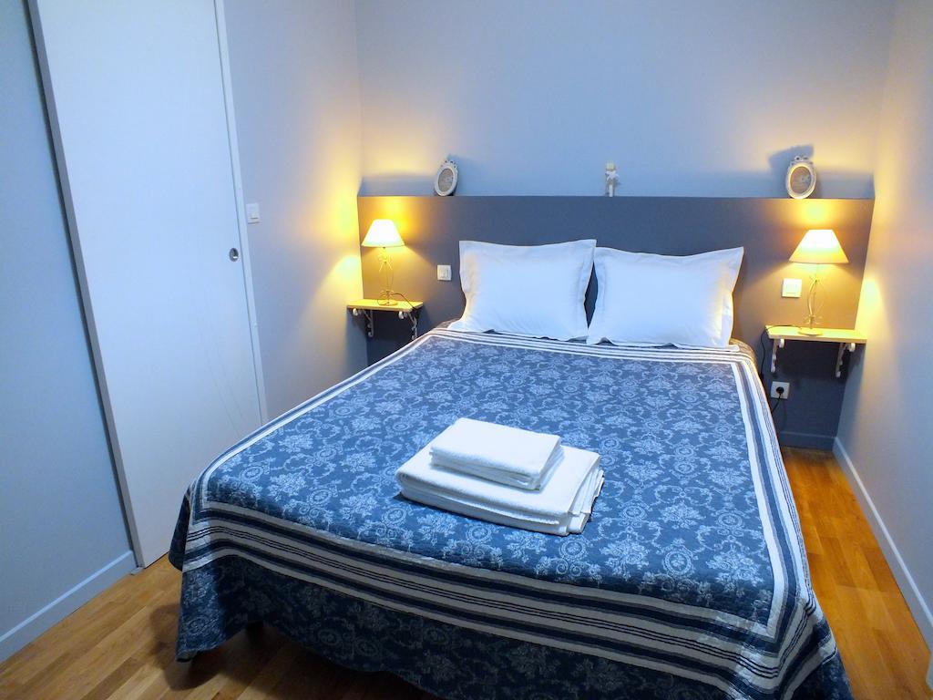 A La Fleur De Lys Bed and Breakfast Langeais Δωμάτιο φωτογραφία